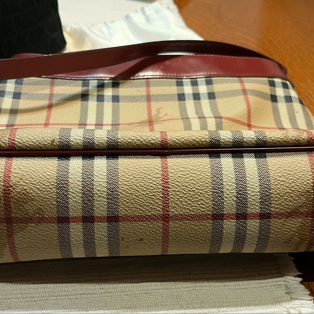 Burberry Beige and Black Plaid Bag: Burberry pochette/small handbag. - Picture 10 of 13